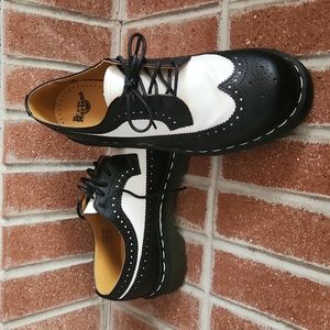 Dr Marten 3989 Bex Smooth Leather Brogue Shoes